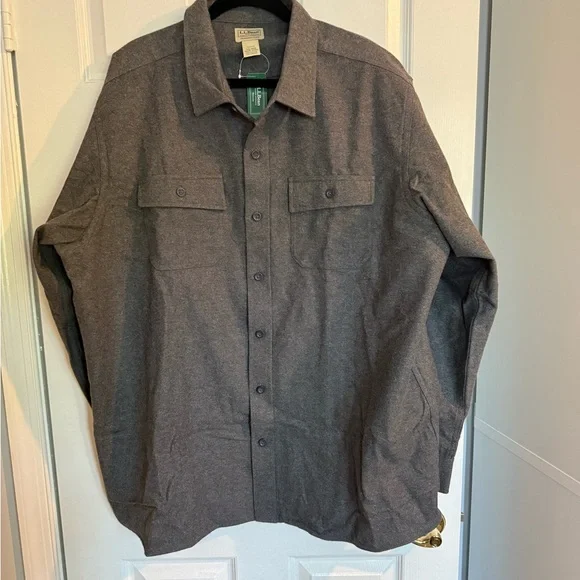 LL Bean Men's Gray Button-Up flannel shirt - Picture 1 of 4